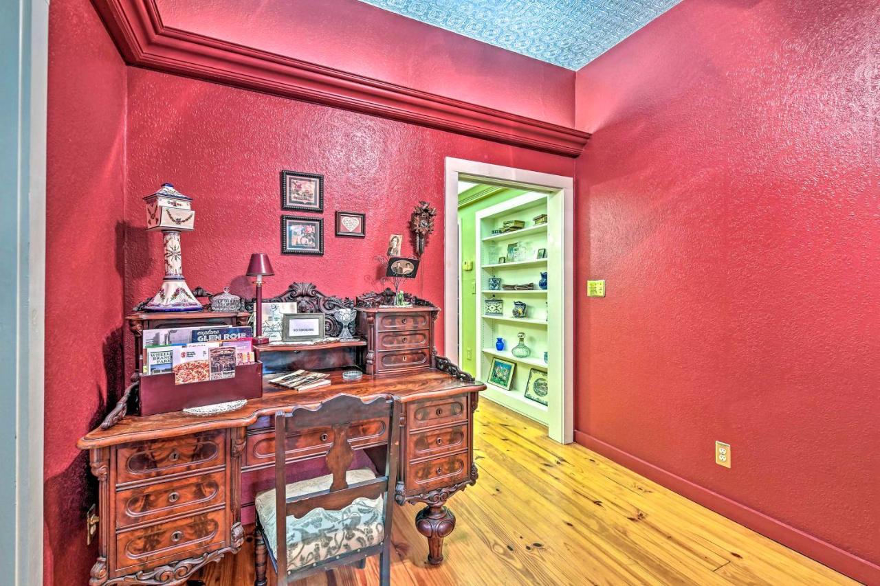 The Lilly House Historic Glen Rose Home With Porch! Eksteriør billede