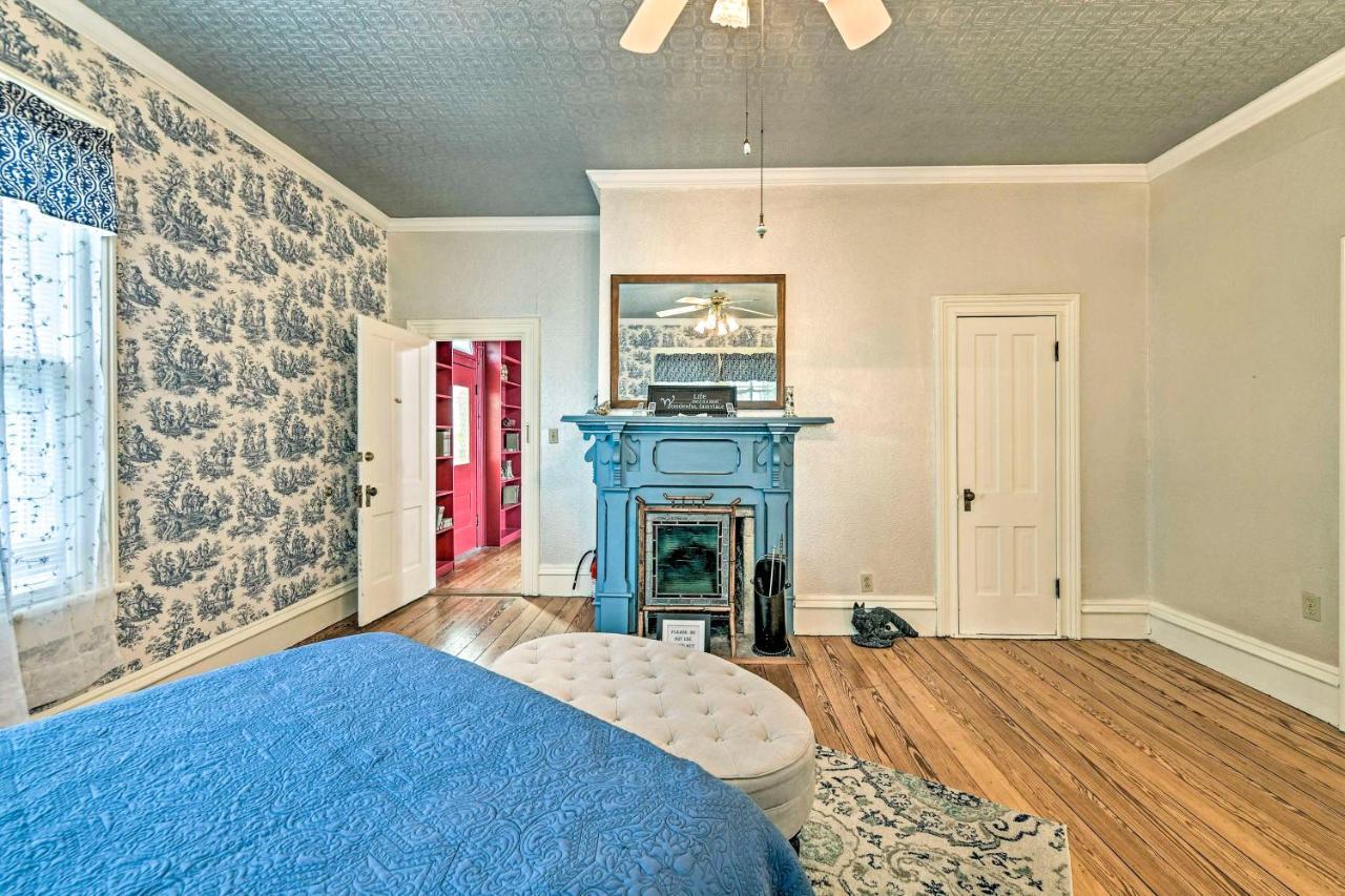 The Lilly House Historic Glen Rose Home With Porch! Eksteriør billede
