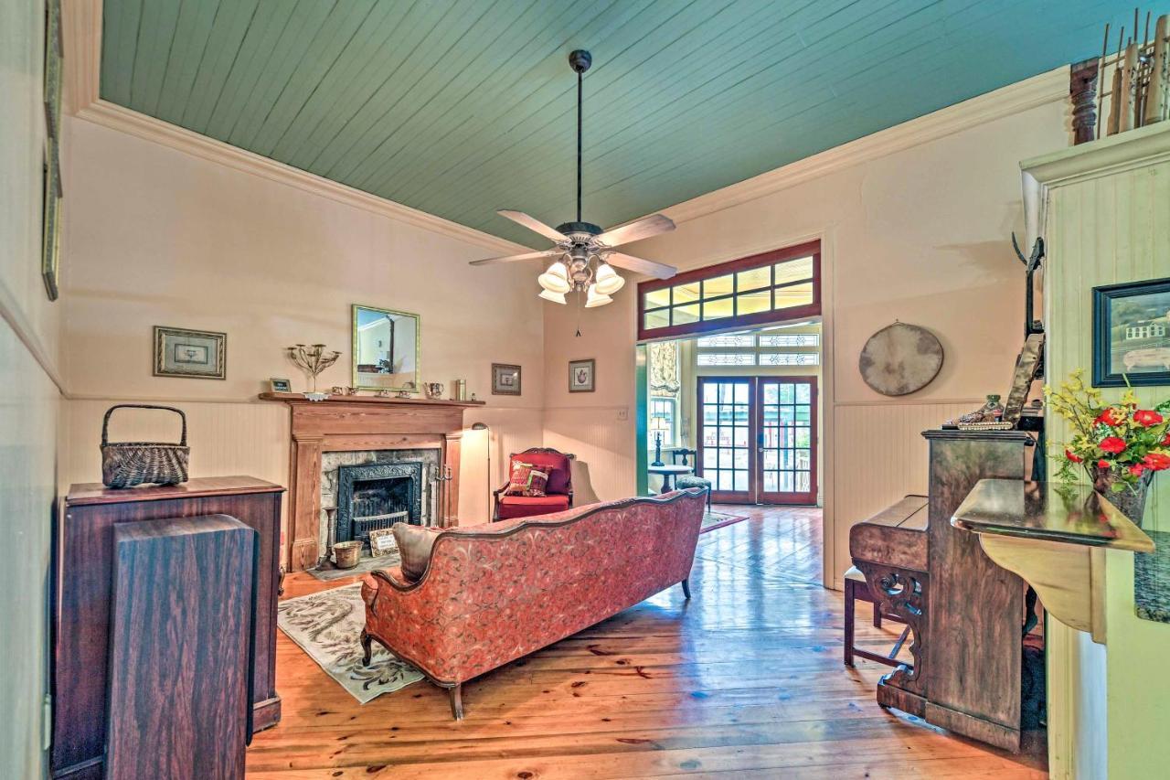 The Lilly House Historic Glen Rose Home With Porch! Eksteriør billede
