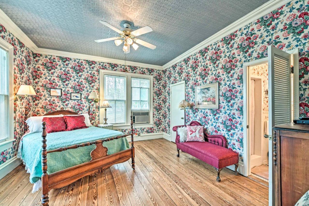 The Lilly House Historic Glen Rose Home With Porch! Eksteriør billede